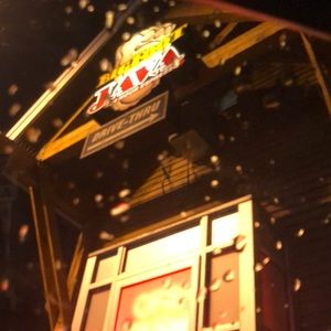 Meet your Posher, Secoyah